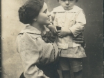 Mały Wojciech z mamą ok.1918r.